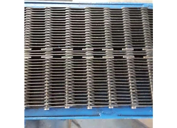 拐彎轉(zhuǎn)向輸瓶機傳送帶玻璃機械設備