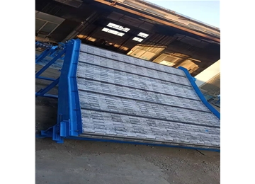 給黃山市屯溪閥門(mén)精密鍛造有限公司做的鏈板傳送帶輸送機(jī)